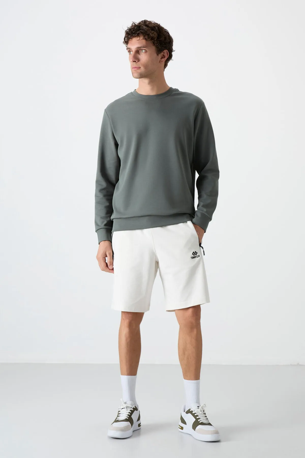basic o yaka rahat form erkek sweatshirt - 88053