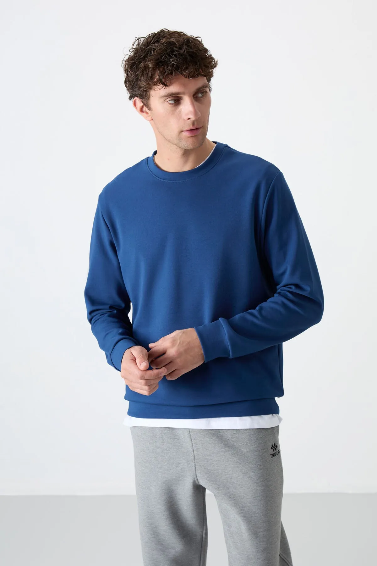 basic o yaka rahat form erkek sweatshirt - 88053