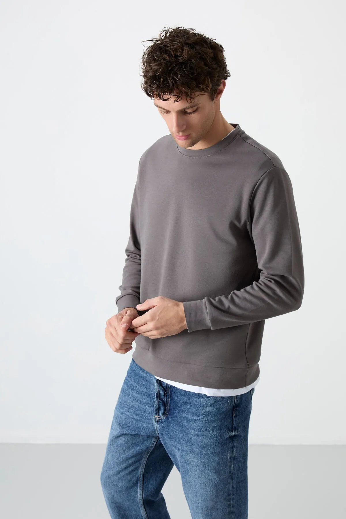 basic o yaka rahat form erkek sweatshirt - 88053