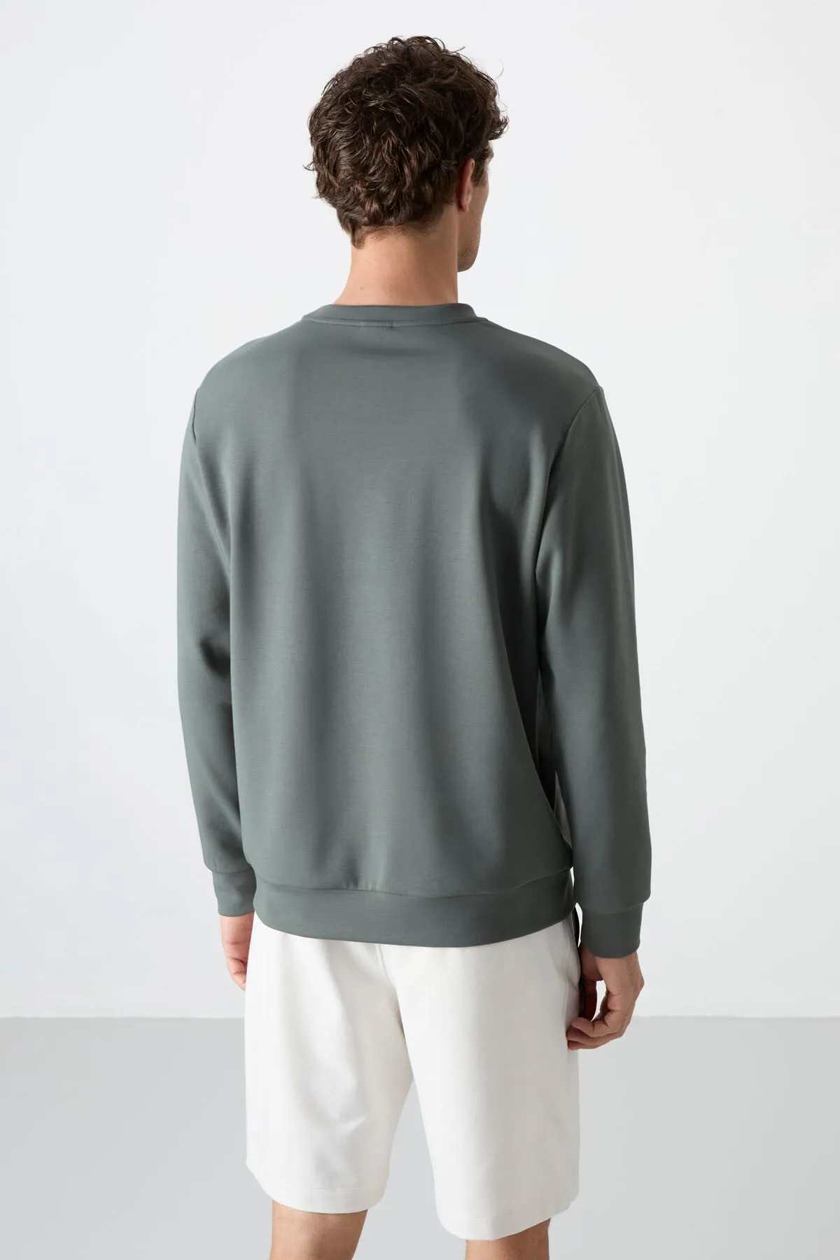 basic o yaka rahat form erkek sweatshirt - 88053