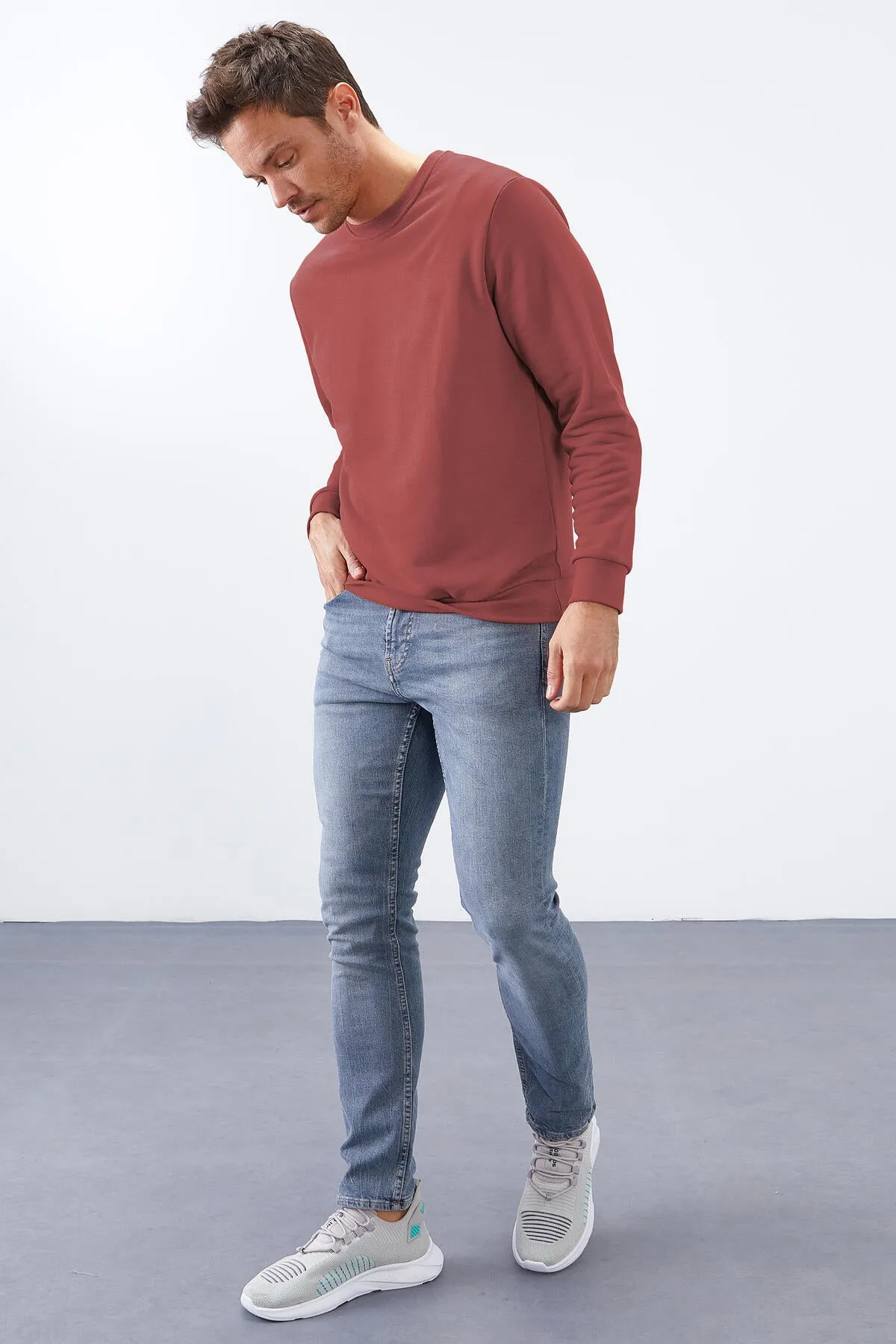basic o yaka rahat form erkek sweatshirt - 88053