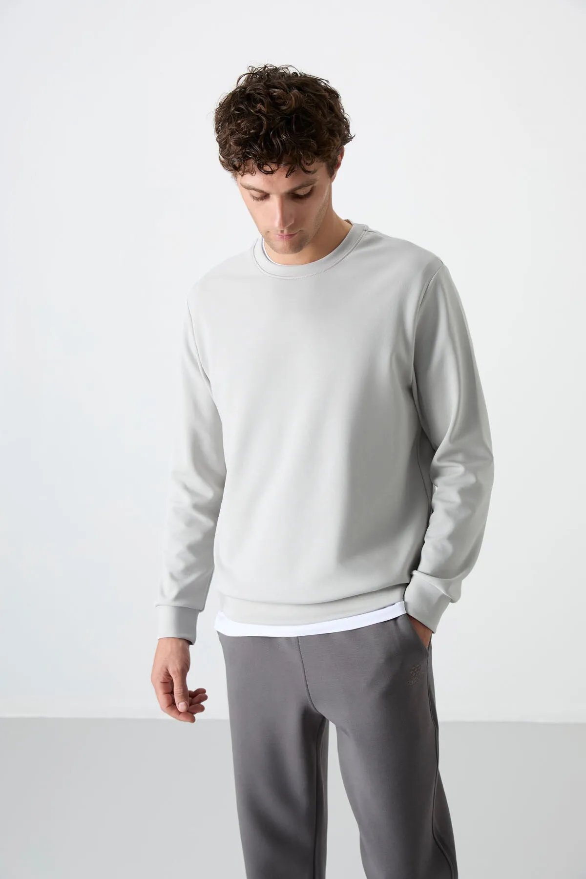 basic o yaka rahat form erkek sweatshirt - 88053