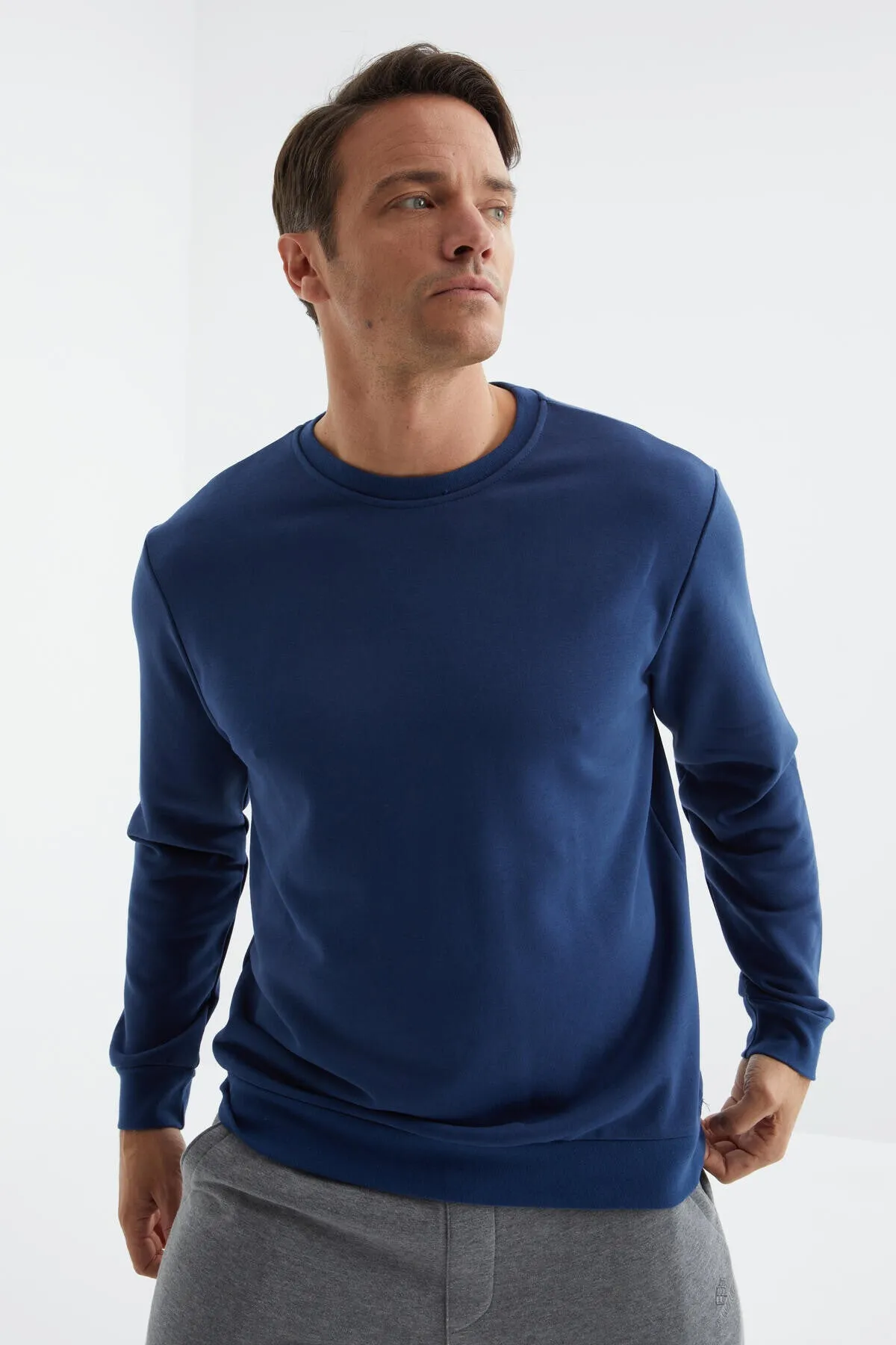 basic o yaka rahat form erkek sweatshirt - 88053