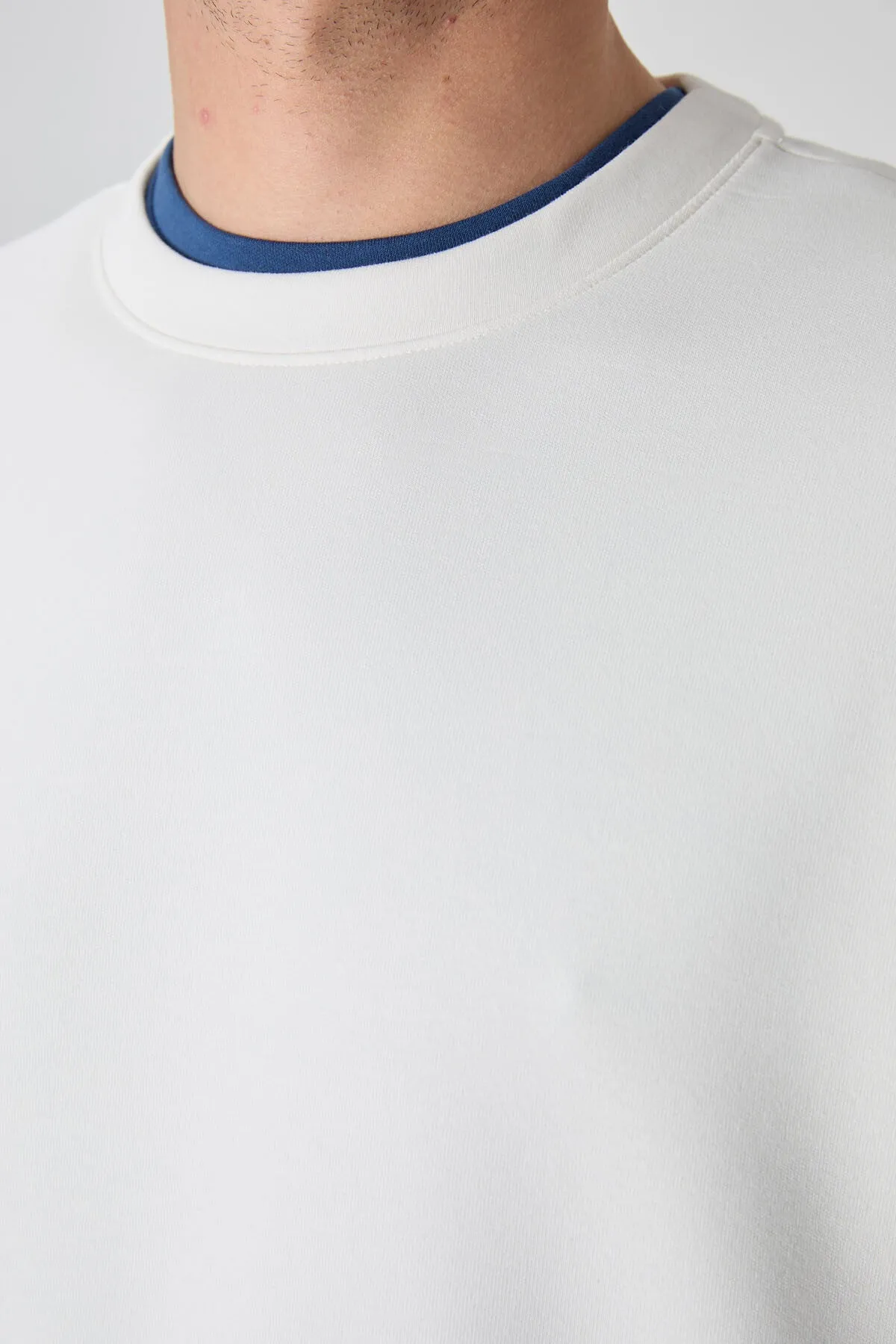 basic o yaka rahat form erkek sweatshirt - 88053