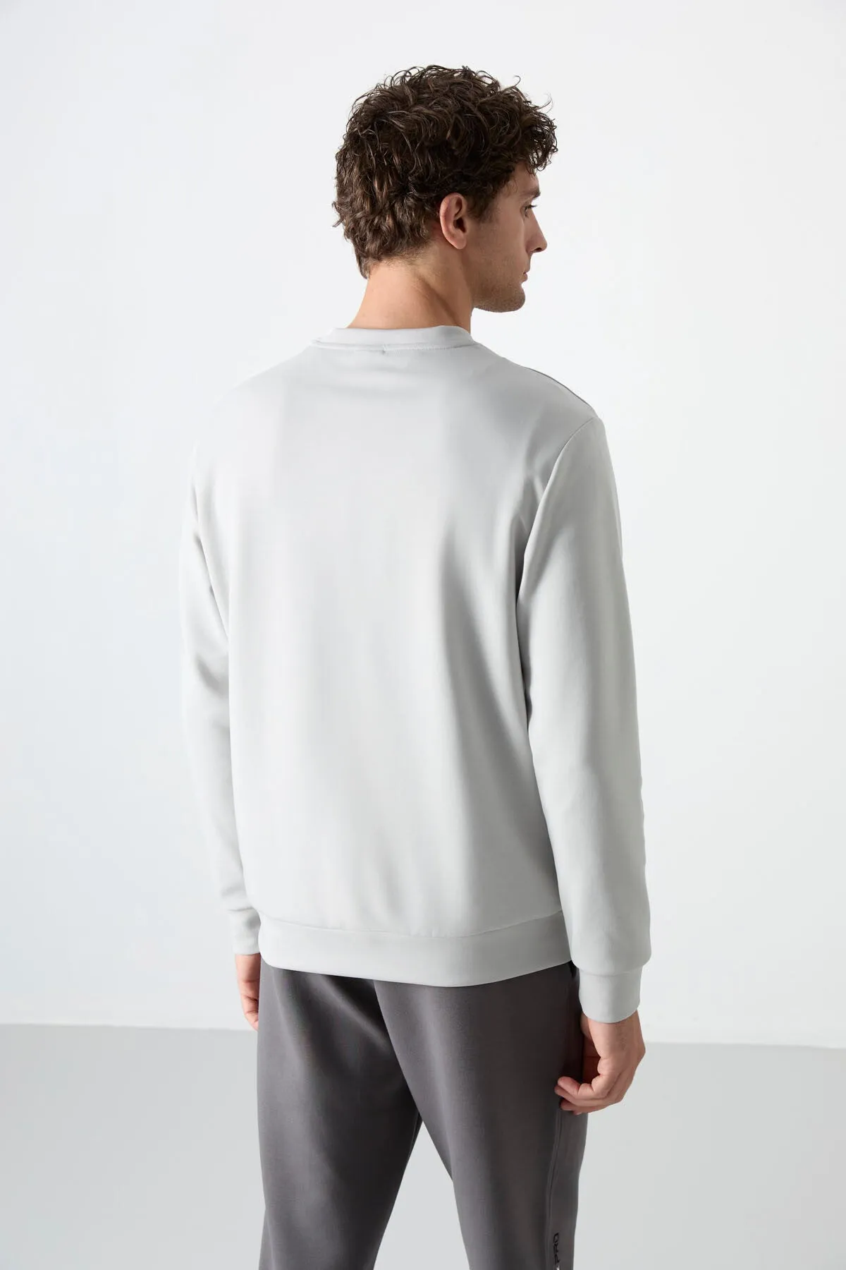 basic o yaka rahat form erkek sweatshirt - 88053