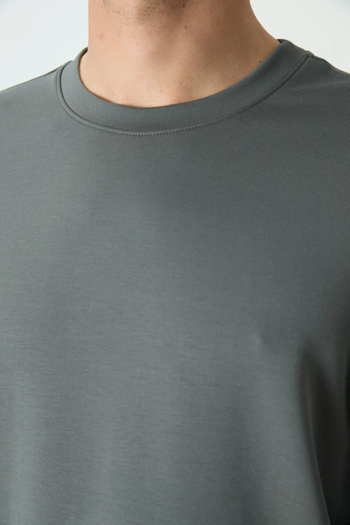 basic o yaka rahat form erkek sweatshirt - 88053