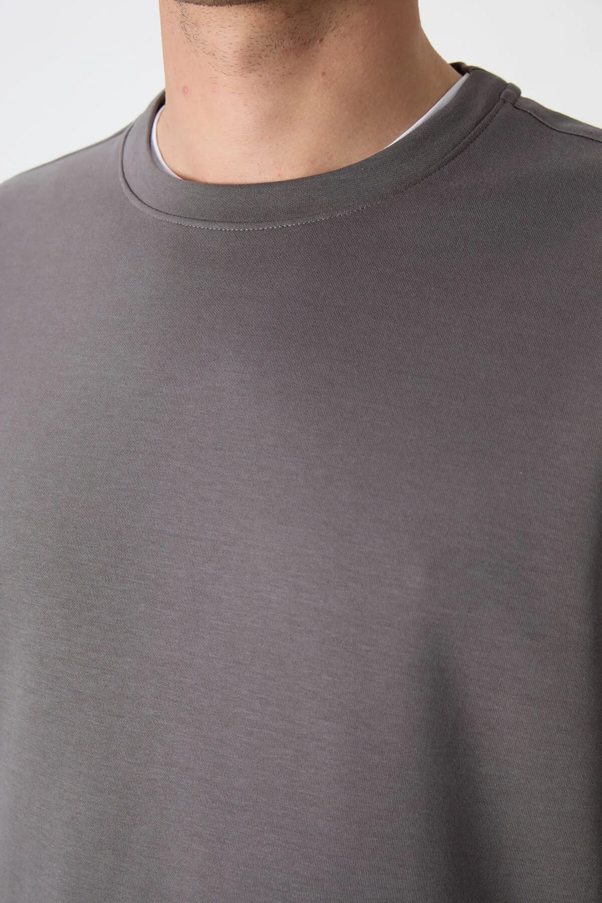 basic o yaka rahat form erkek sweatshirt - 88053