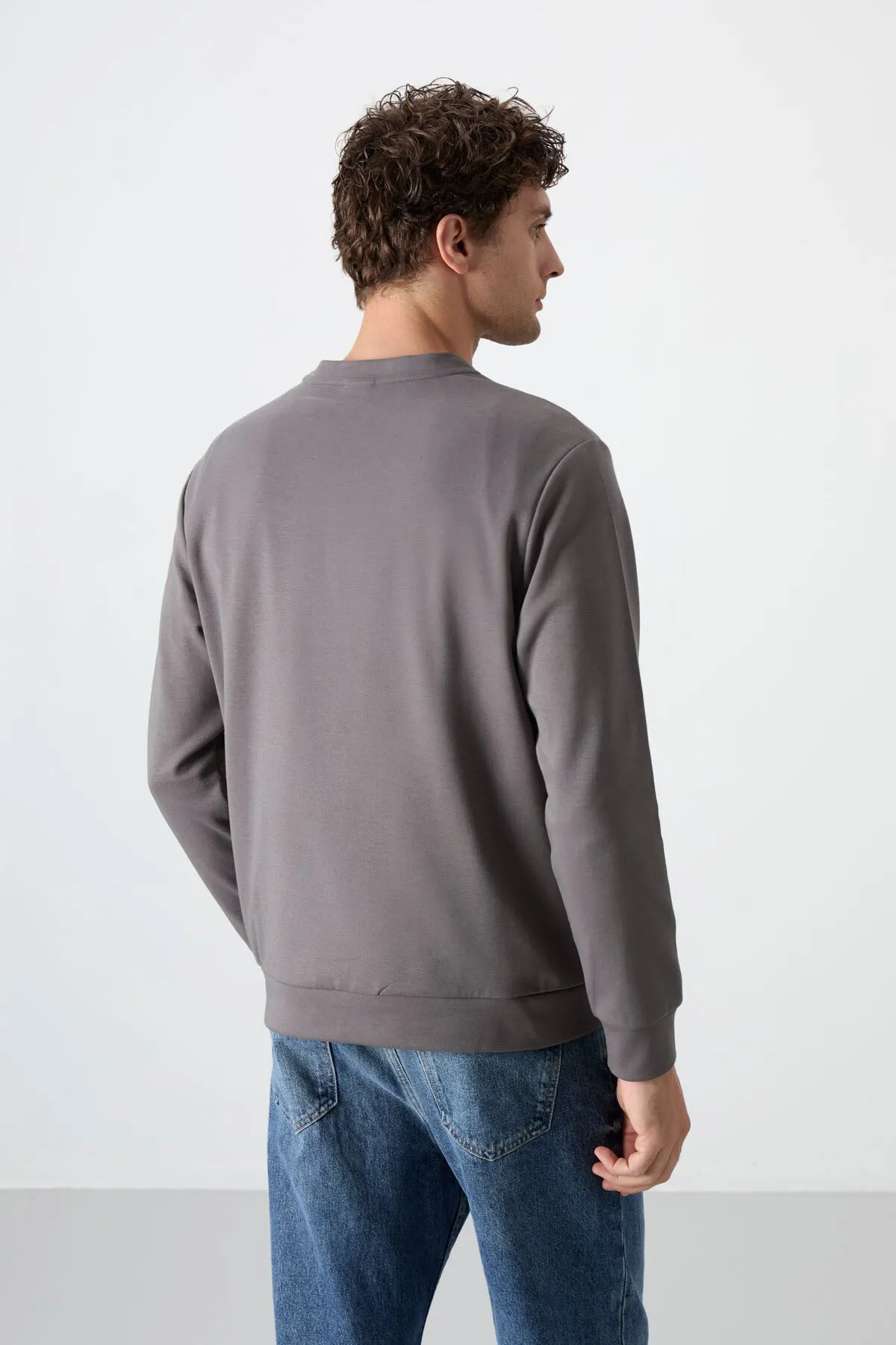 basic o yaka rahat form erkek sweatshirt - 88053